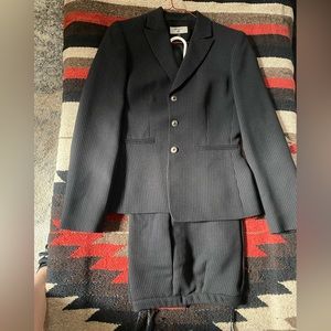 Stressa vintage tailored black pinstriped pant suit